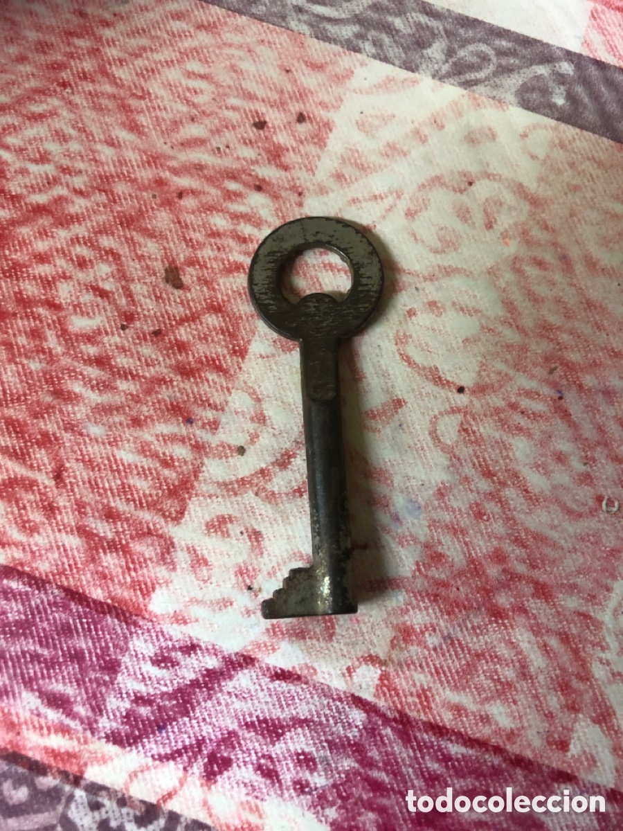 Antig&uuml;edades: Llave antigua medidas 6 cm - Foto 1