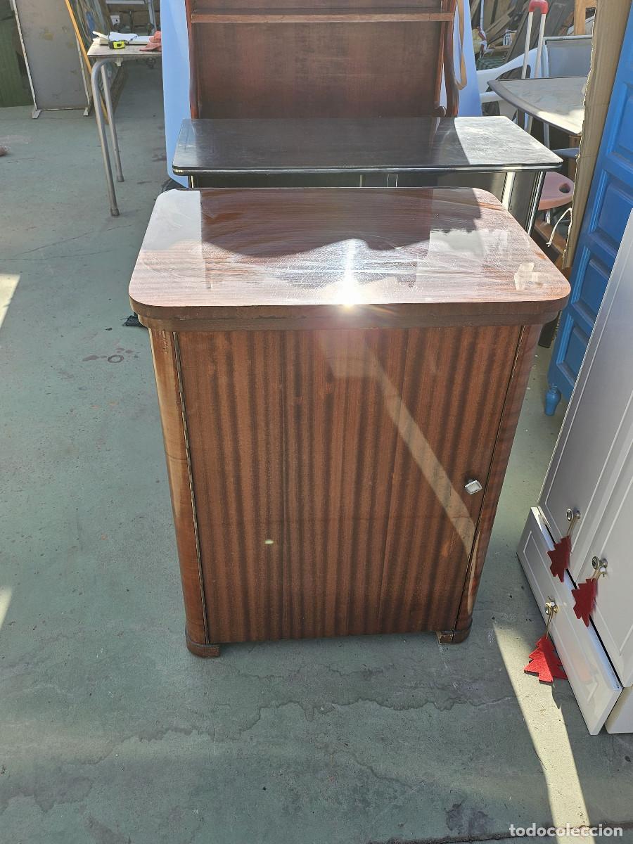Antig&uuml;edades: mueble de maquina de coser - Foto 1