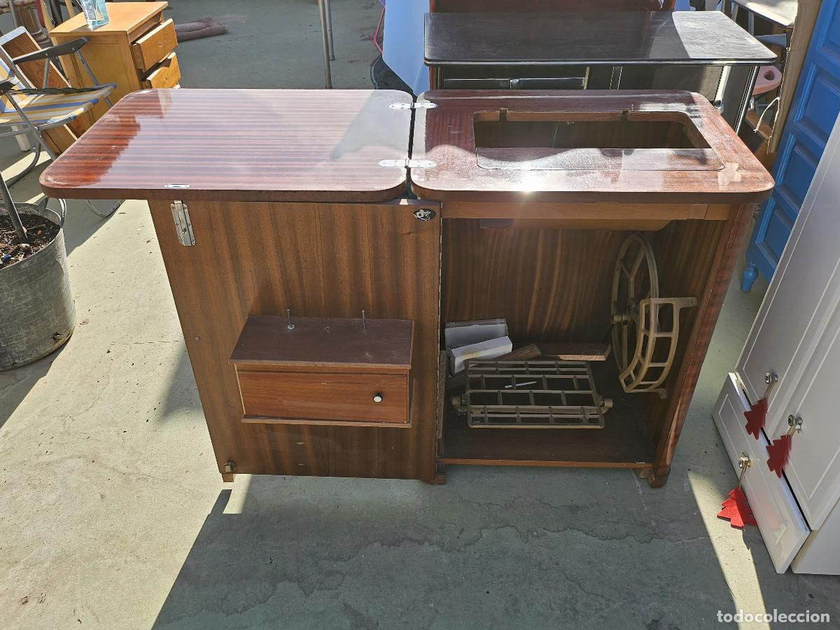 Antig&uuml;edades: mueble de maquina de coser - Foto 4