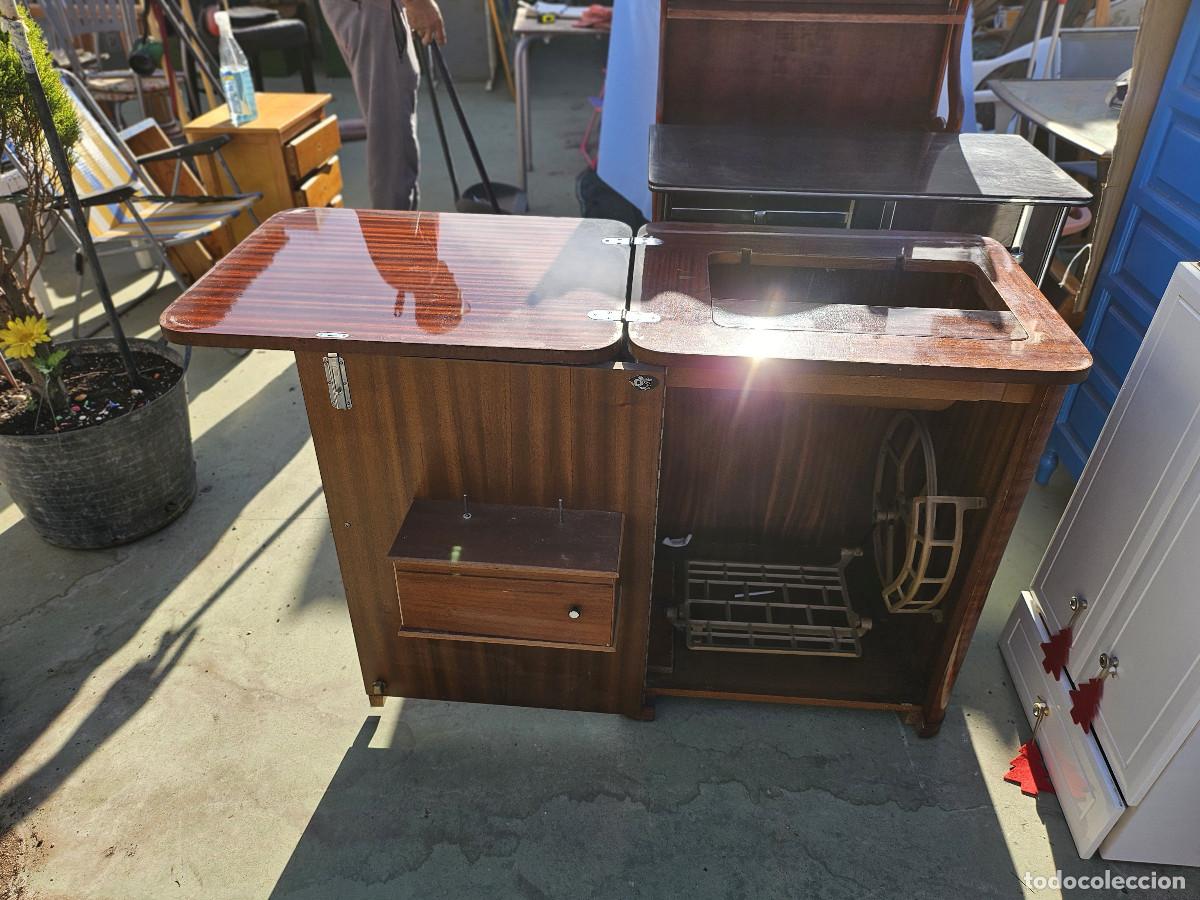 Antig&uuml;edades: mueble de maquina de coser - Foto 5