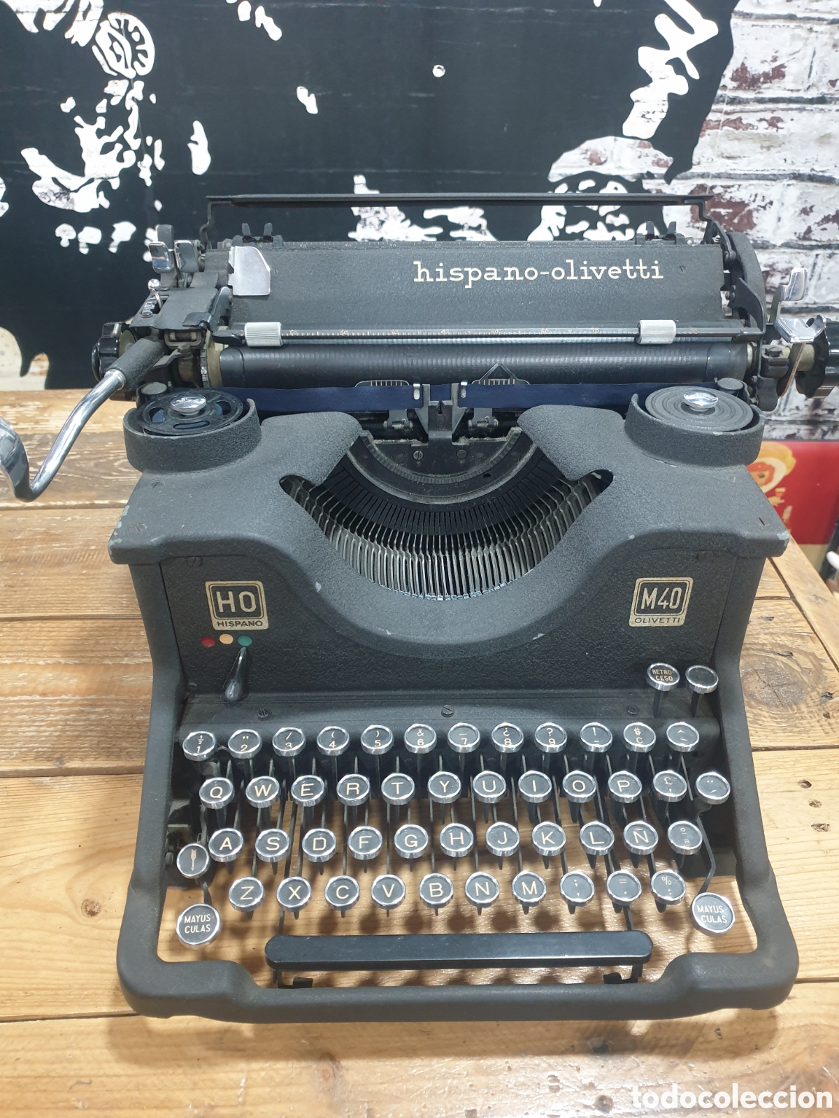 Antig&uuml;edades: Maquina de escribir hispano olivetti - Foto 1