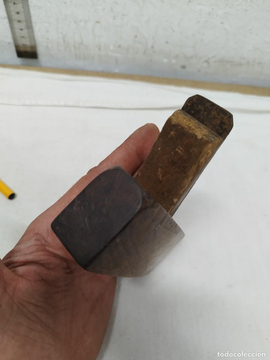 Antig&uuml;edades: Antiguo cepillo, herramienta de carpintero. De madera. - Foto 5