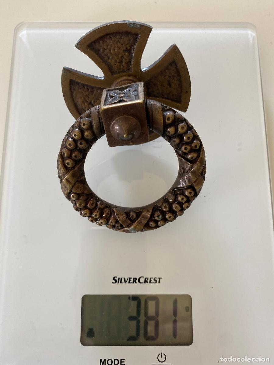 Antig&uuml;edades: Argolla tirador bronce macizo - Foto 3