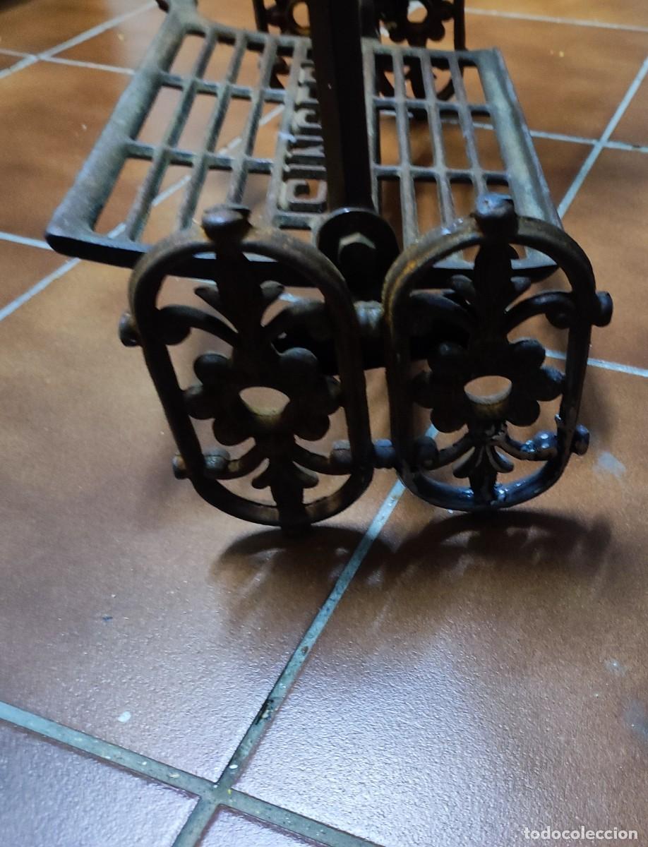 Antig&uuml;edades: Pie de m&aacute;quina de coser singer - Foto 5