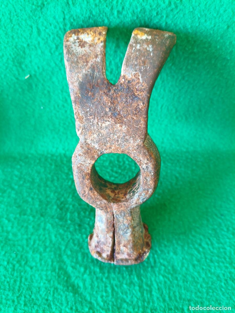 Antig&uuml;edades: ANTIGUO MARTILLO HECHO DE FORJA MANUAL - Foto 7