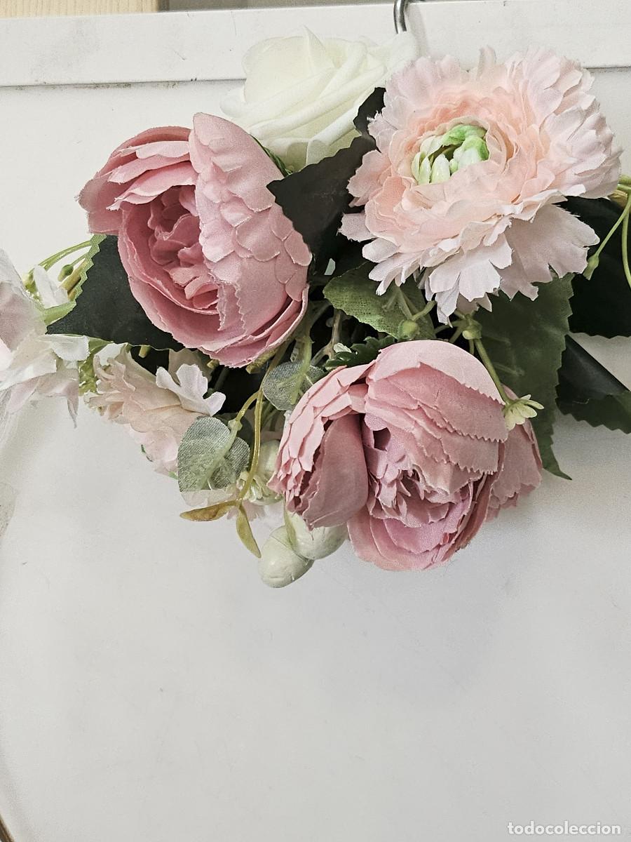 Antig&uuml;edades: corona de flores decorativa - Foto 3