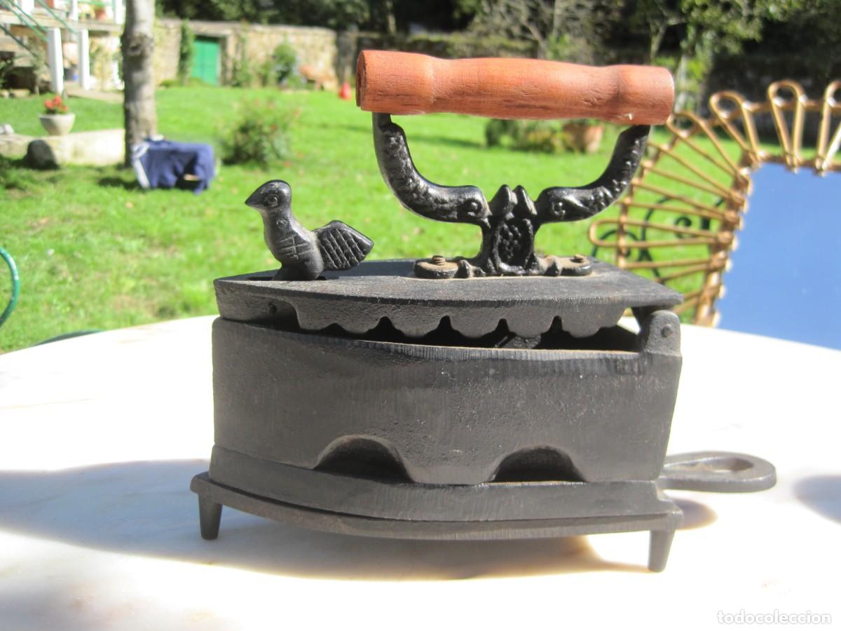 Antig&uuml;edades: PLANCHA DE CARB&Oacute;N - HIERRO FUNDIDO - CON SOPORTE - Foto 17