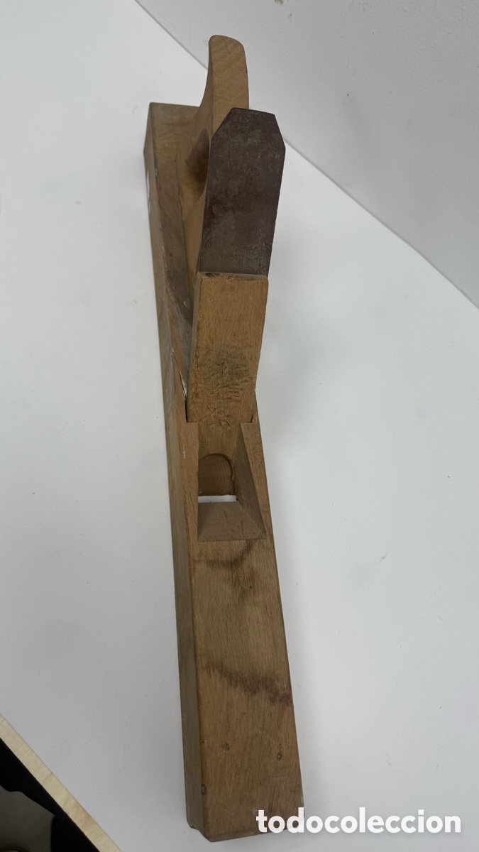Antig&uuml;edades: Cepillo de carpintero grande mide 50 cms - Foto 4