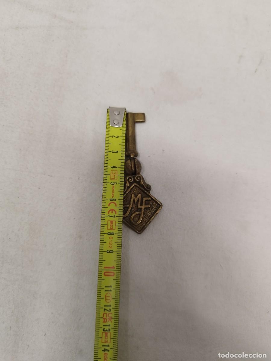 Antig&uuml;edades: Antigua llave plegable, con iniciales MF. - Foto 6
