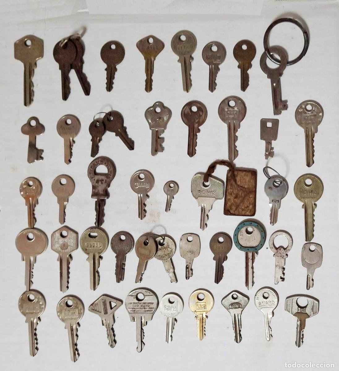 Antig&uuml;edades: Colecci&oacute;n de 46 llaves, 340 gr. - Foto 1