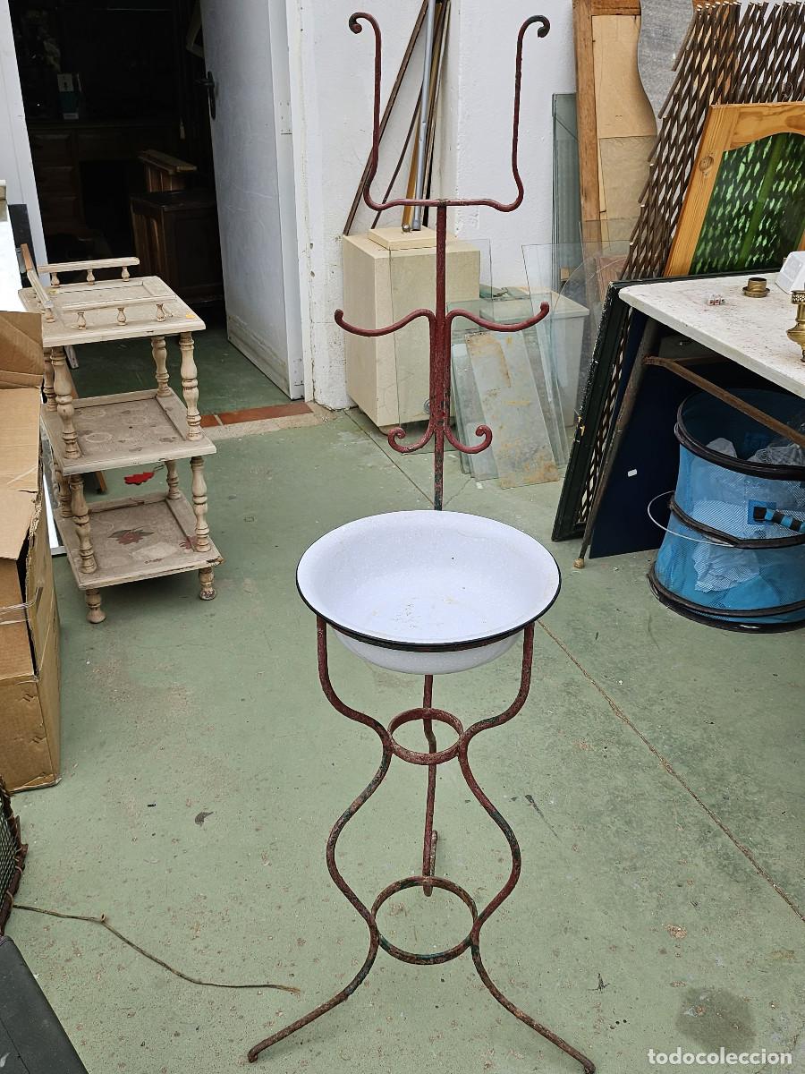 Antig&uuml;edades: lavabo de hierro antiguo - Foto 1