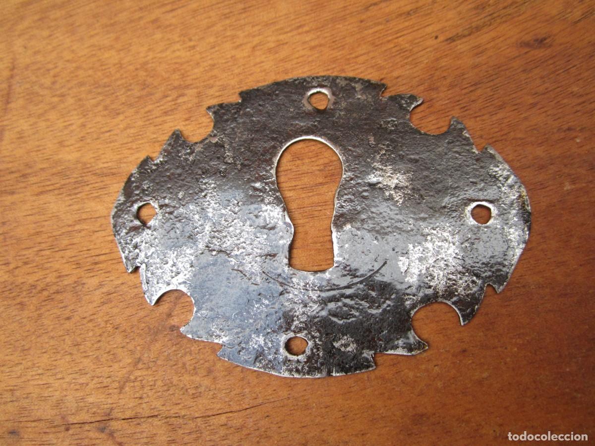 Antig&uuml;edades: Bocallave antiguo restaurado, 6.3 x 8.5 cm. - Foto 5