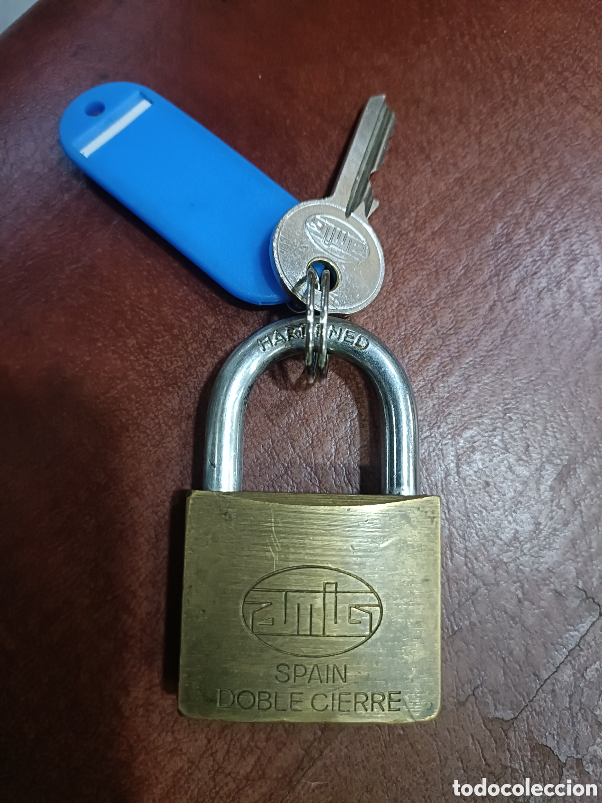Antig&uuml;edades: Vintage Candado antiguo AMIG con llave - Foto 1