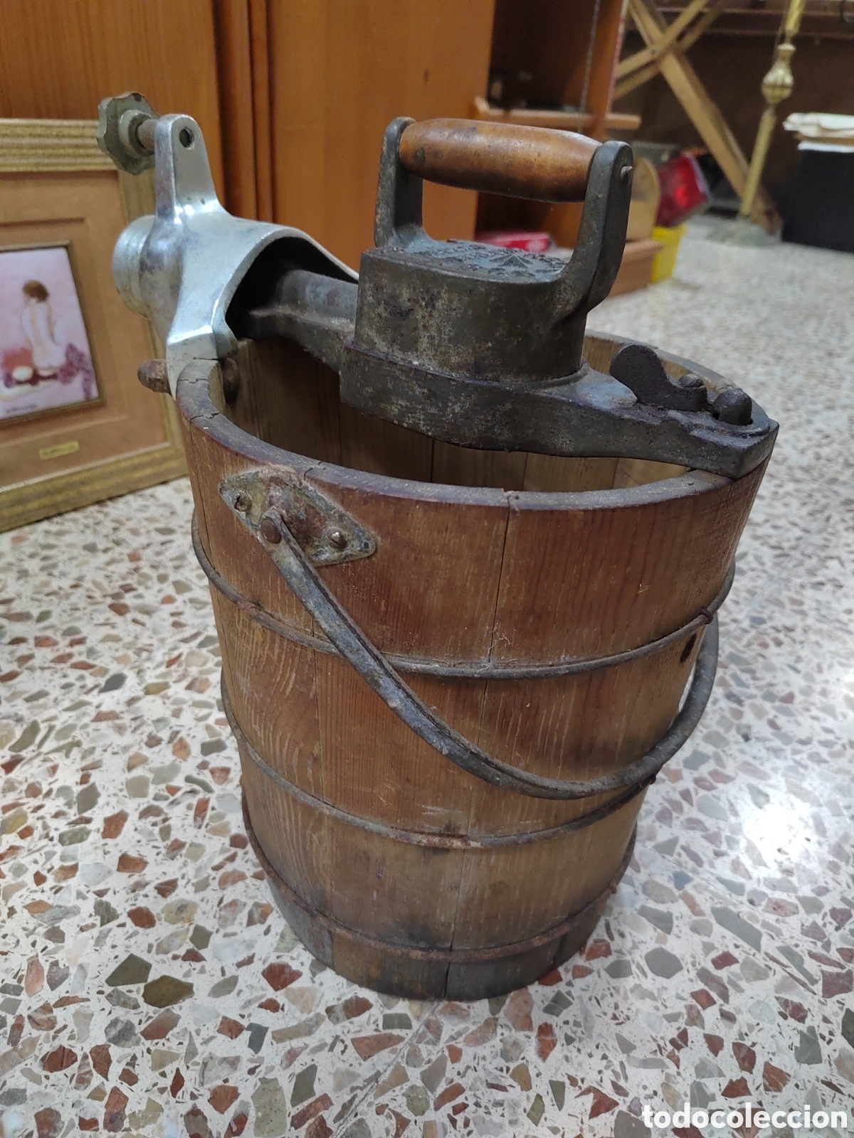 Antig&uuml;edades: Antigua heladera Husqvarna - Foto 1