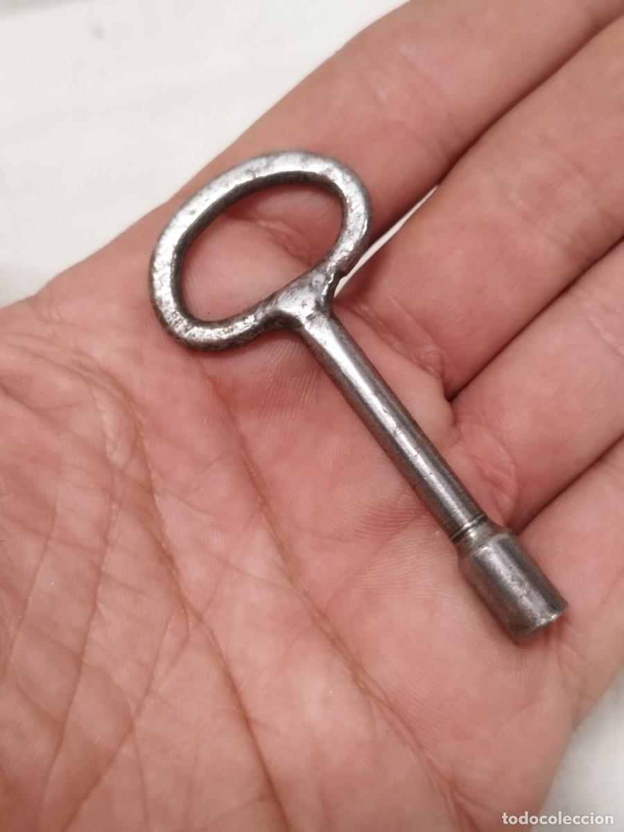 Antig&uuml;edades: Antigua llave de contador. - Foto 4
