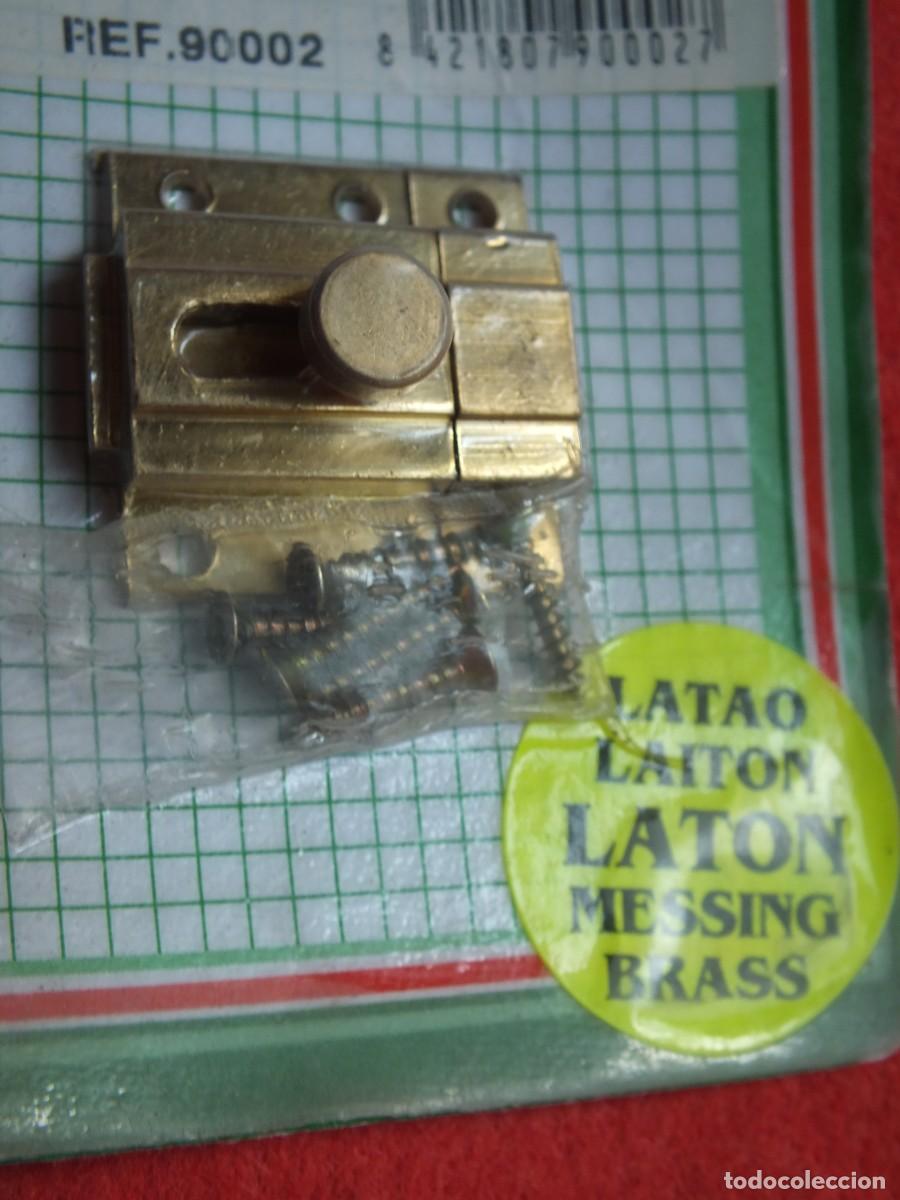 Antig&uuml;edades: CERROJO PEQUE&Ntilde;O PESTILLO EN LATON - Foto 1