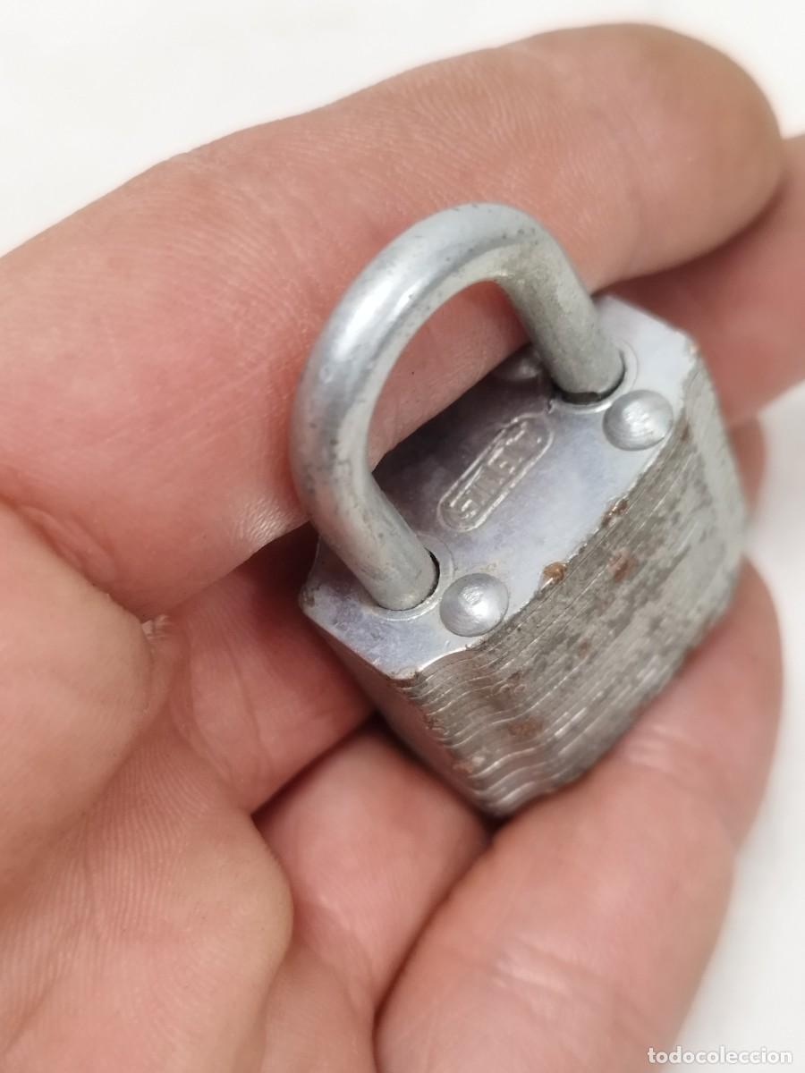 Antig&uuml;edades: Antiguo candado ABUS sin llave. - Foto 6