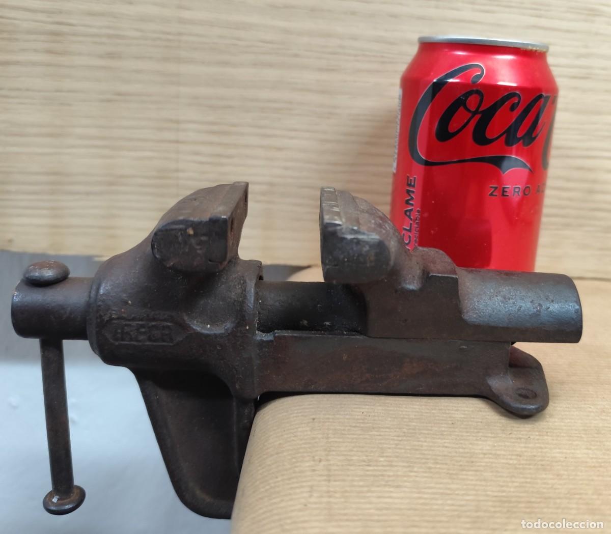 Antig&uuml;edades: Peque&ntilde;o tornillo de banco, Irega - Foto 1