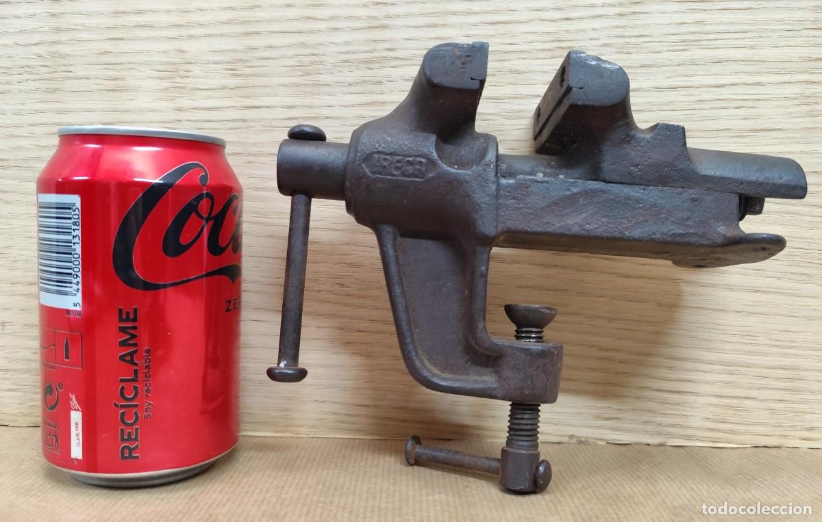 Antig&uuml;edades: Peque&ntilde;o tornillo de banco, Irega - Foto 2