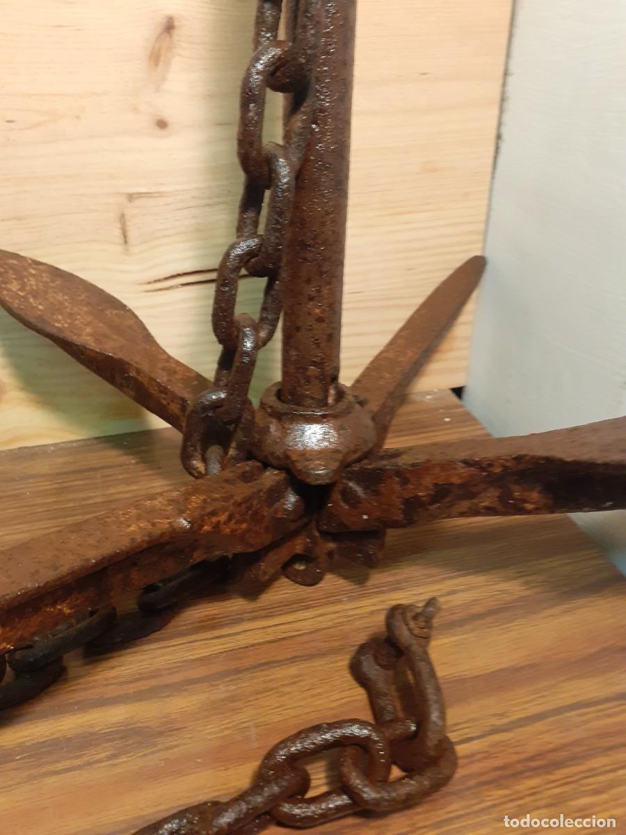 Antig&uuml;edades: Ancla antigua plegable - Foto 2