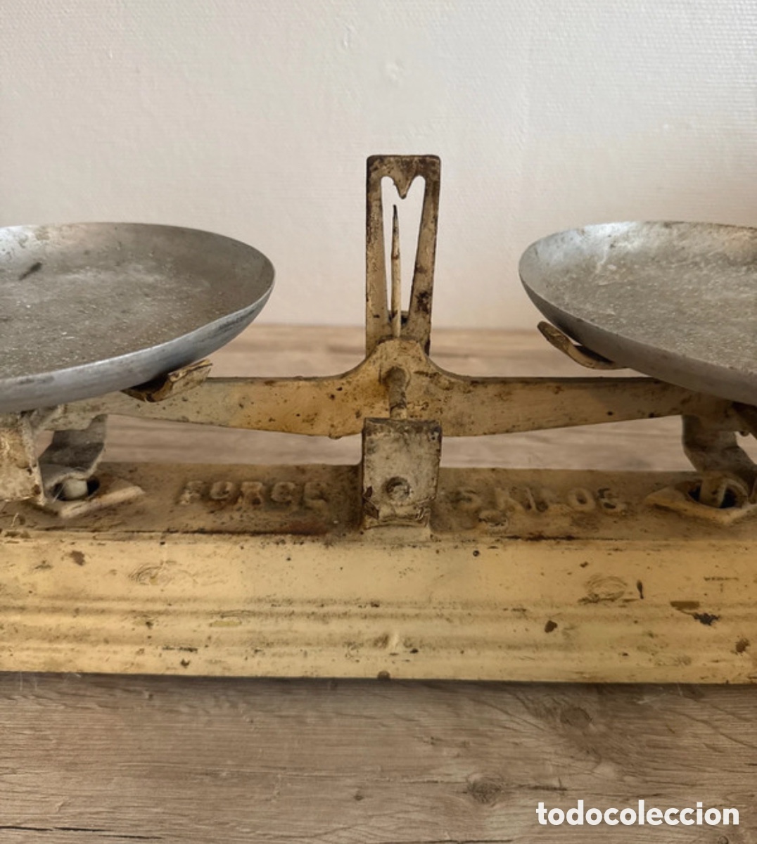 Antig&uuml;edades: Antigua balanza de 2 platos - Foto 2