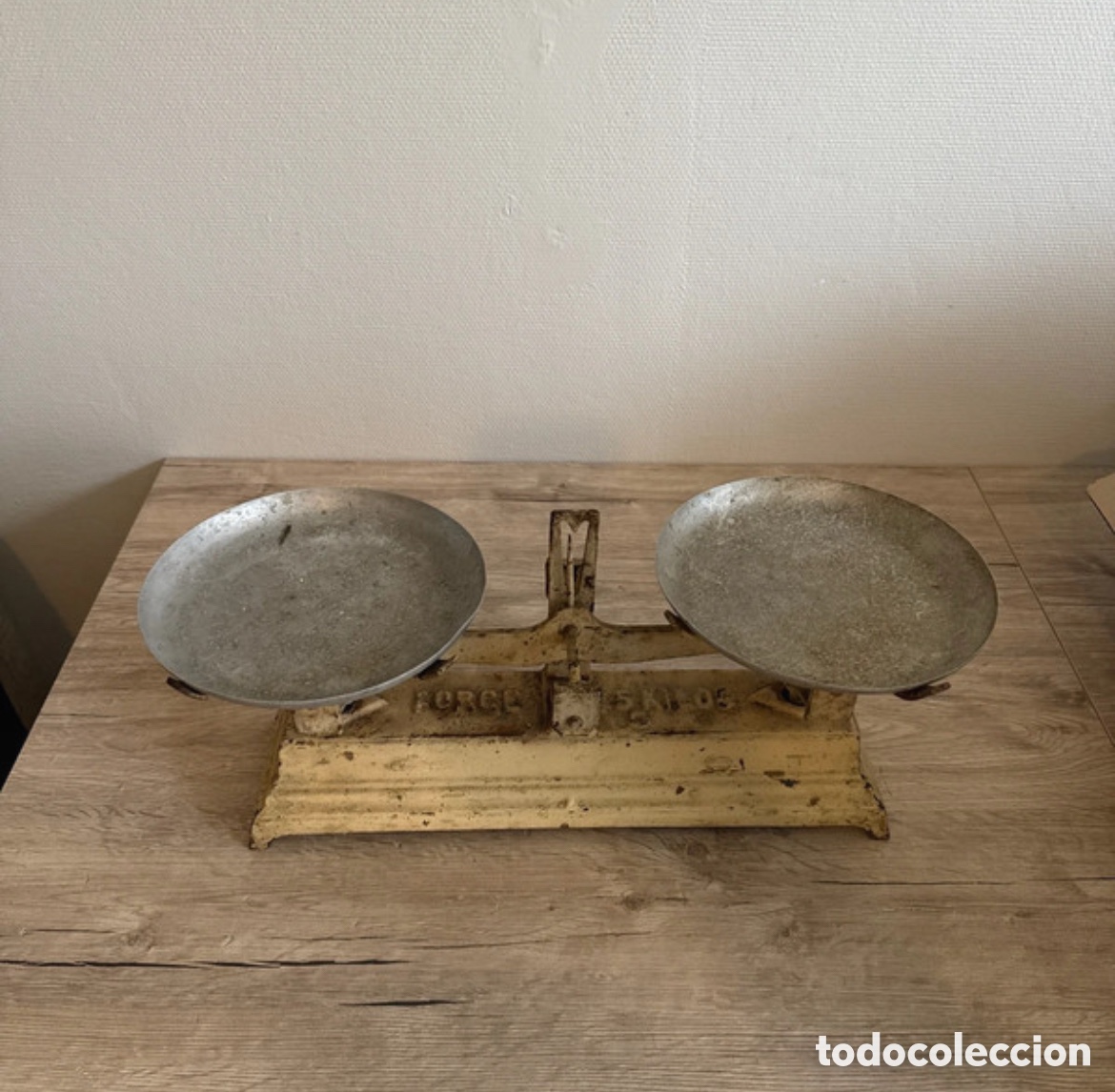 Antig&uuml;edades: Antigua balanza de 2 platos - Foto 3
