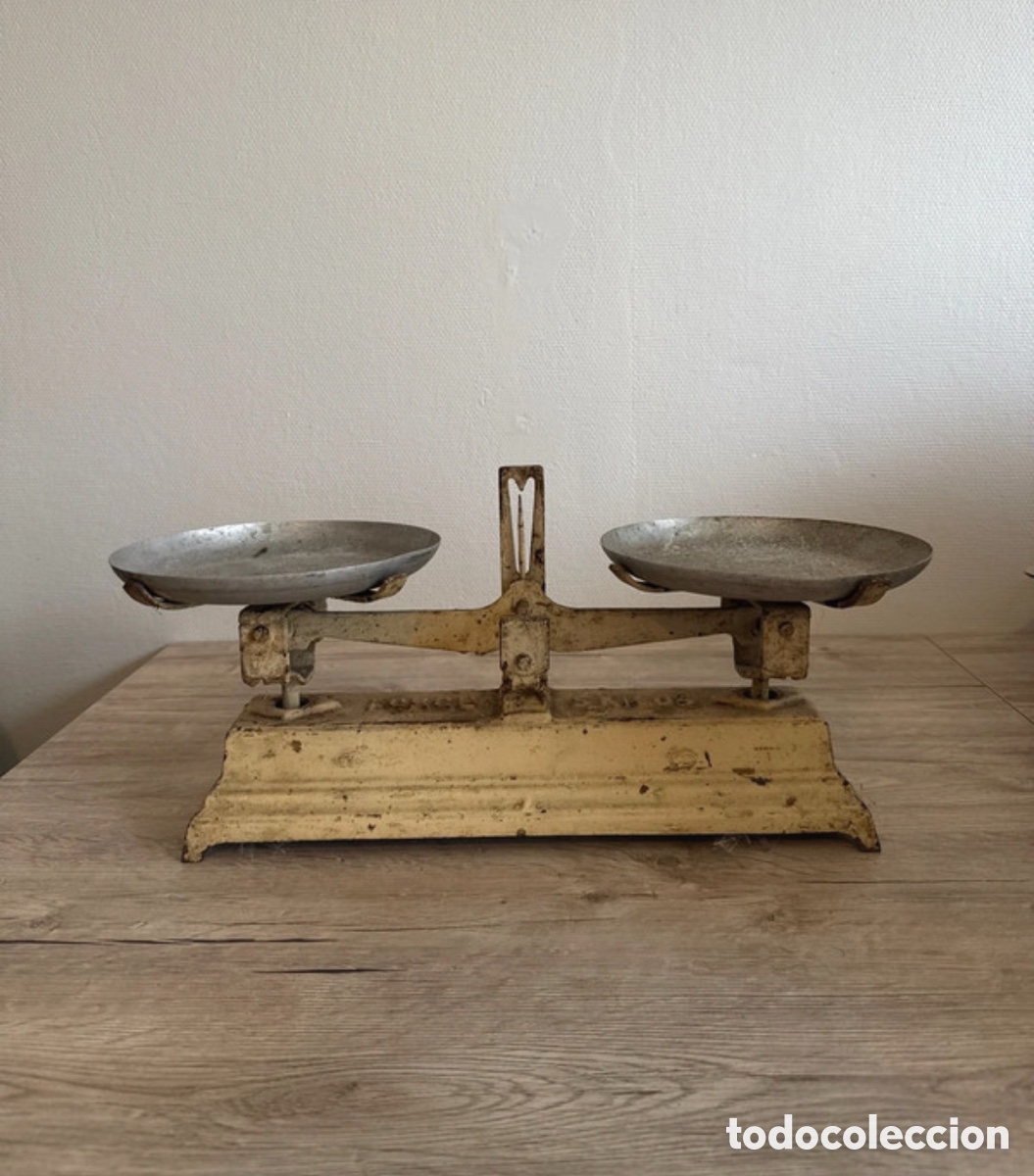 Antig&uuml;edades: Antigua balanza de 2 platos - Foto 1