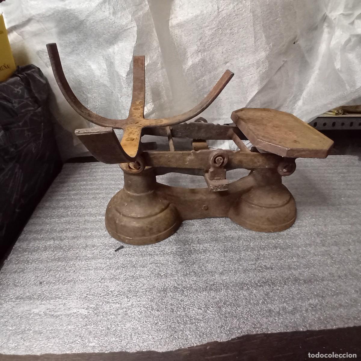 Antig&uuml;edades: Antigua bascula de mesa - Foto 2