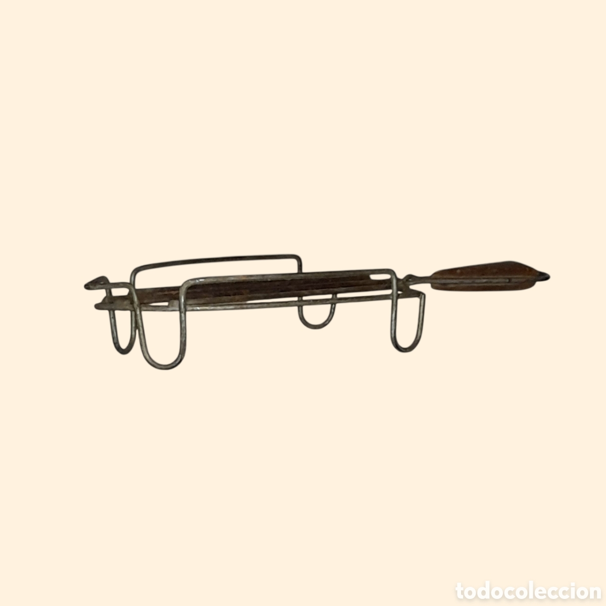 Antig&uuml;edades: Antigua basa para planchas. - Foto 1