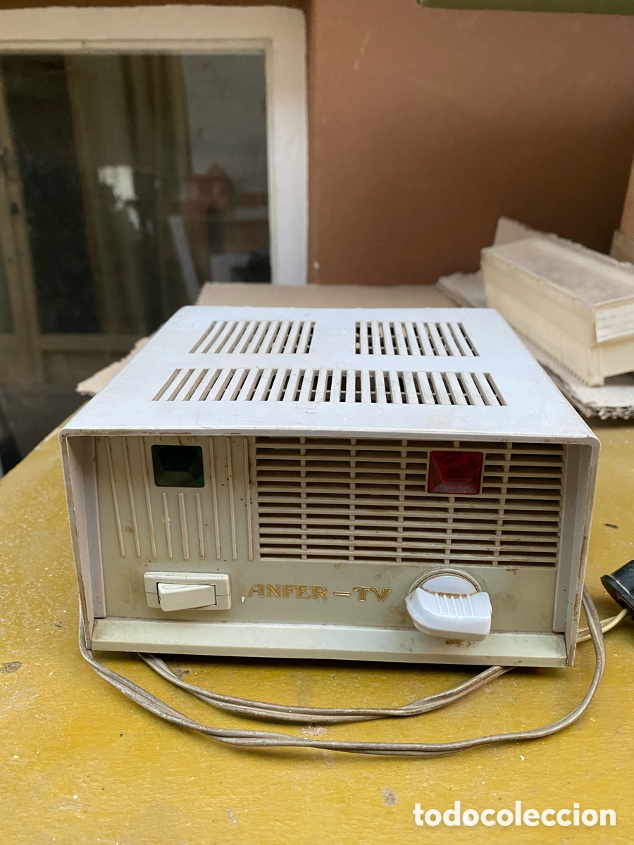 Antig&uuml;edades: Volt&iacute;metro Anfer. Autom&aacute;tico-Tv. Bitension. Funciona. - Foto 1