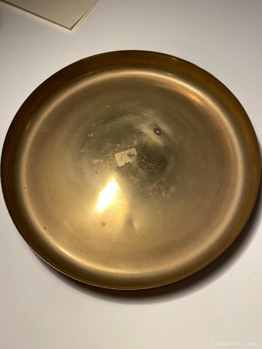 Antig&uuml;edades: Plato de balanza de laton. Diametro 20,5 cm - Foto 1