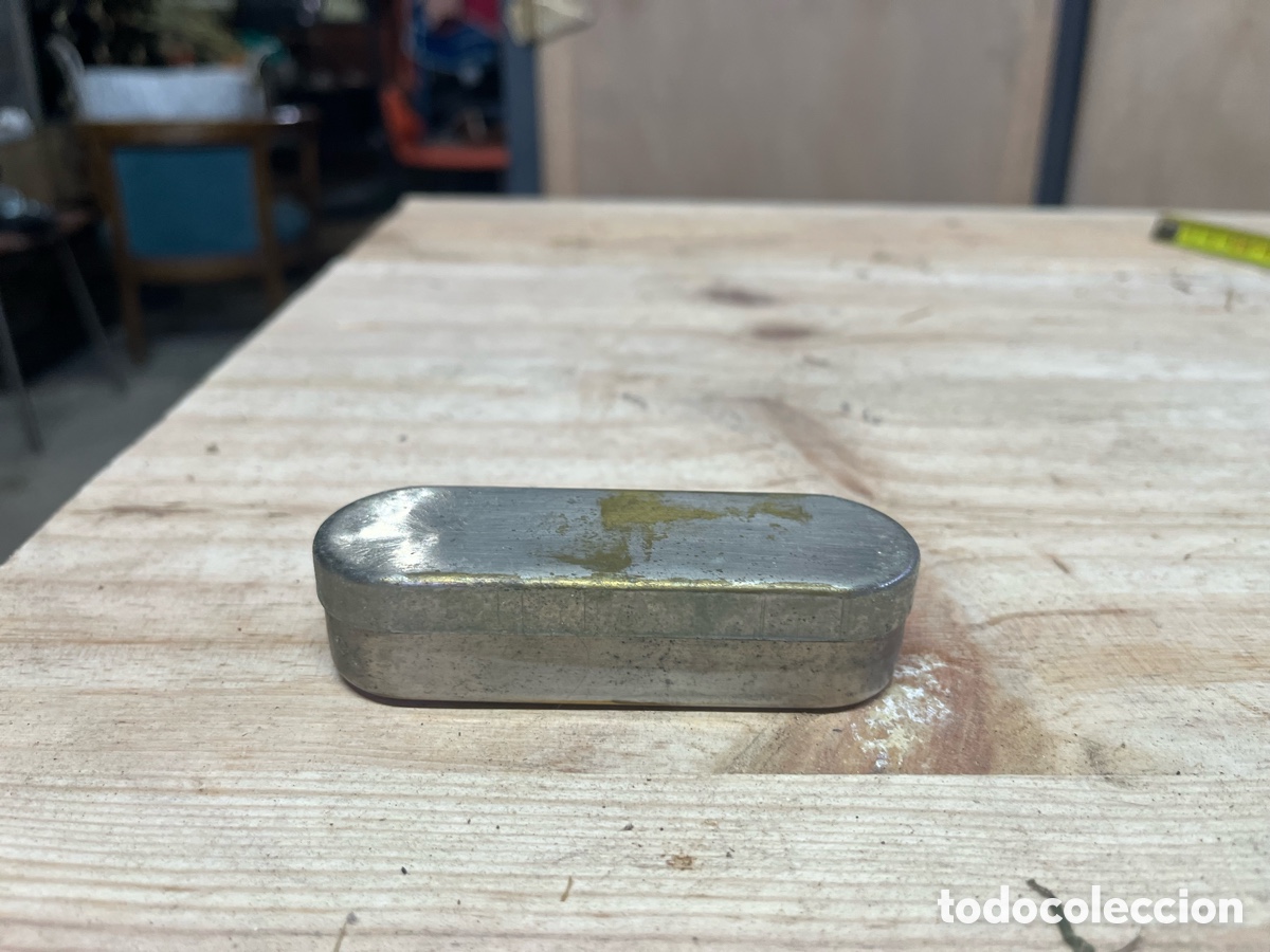 Antig&uuml;edades: Antigua caja para jeringuillas - Foto 2