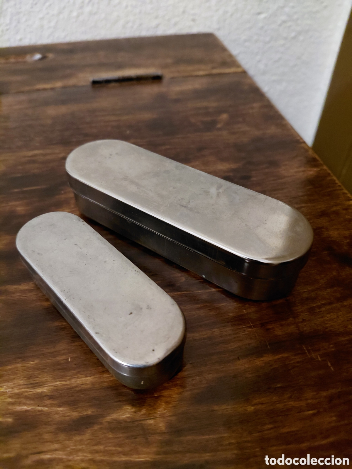 Antig&uuml;edades: 2 antiguas cajas metalicas de practicante - Foto 4