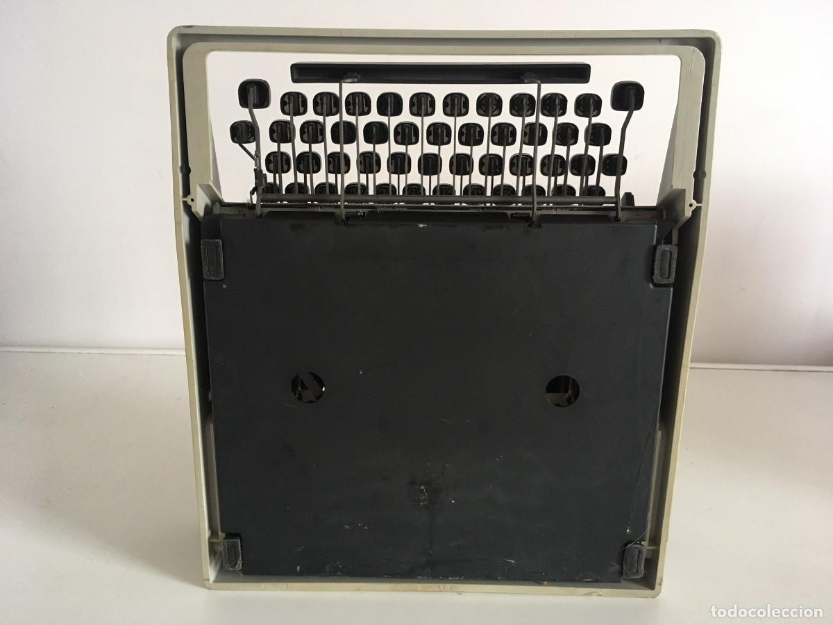 Antig&uuml;edades: M&aacute;quina de Escribir Olivetti Dora - Foto 10