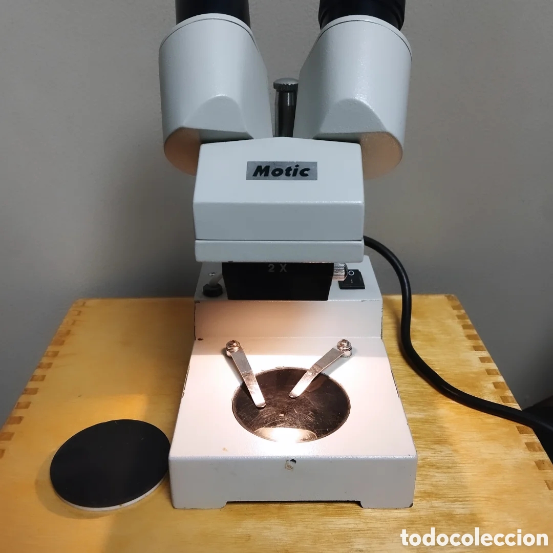 Antig&uuml;edades: ANTIGUO MICROSCOPIO ESCOLAR - Foto 4