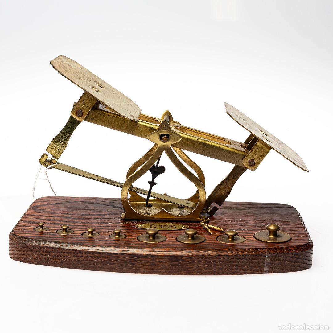Antig&uuml;edades: B&Aacute;SCULA DE EQUILIBRIO, con pesas. - Foto 2