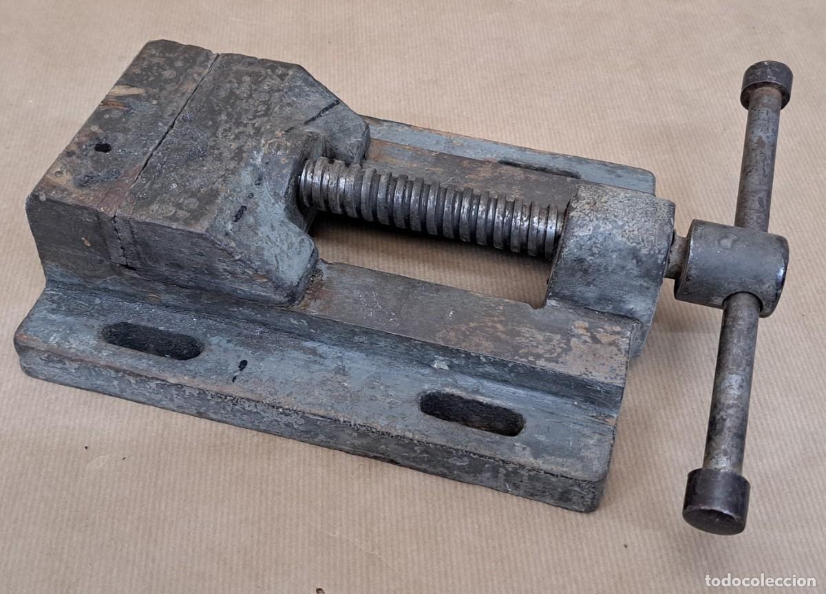 Antig&uuml;edades: Antiguo tornillo de banco - Foto 1