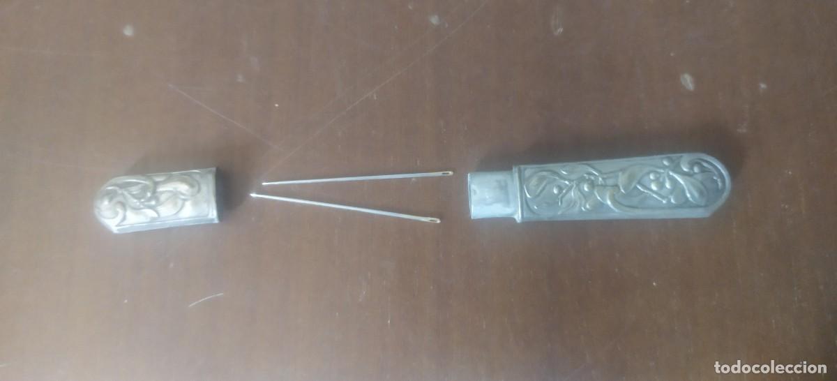 Antig&uuml;edades: Antiguo alfiletero, con agujas - Foto 3