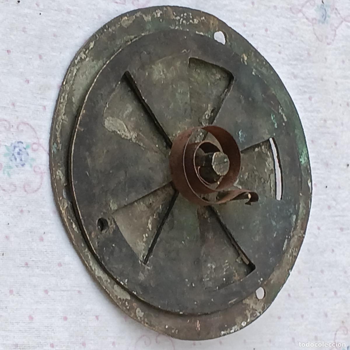 Antig&uuml;edades: MIRILLA ANTIGUA PARA PUERTA DE MADERA EN BRONCE. - Foto 4