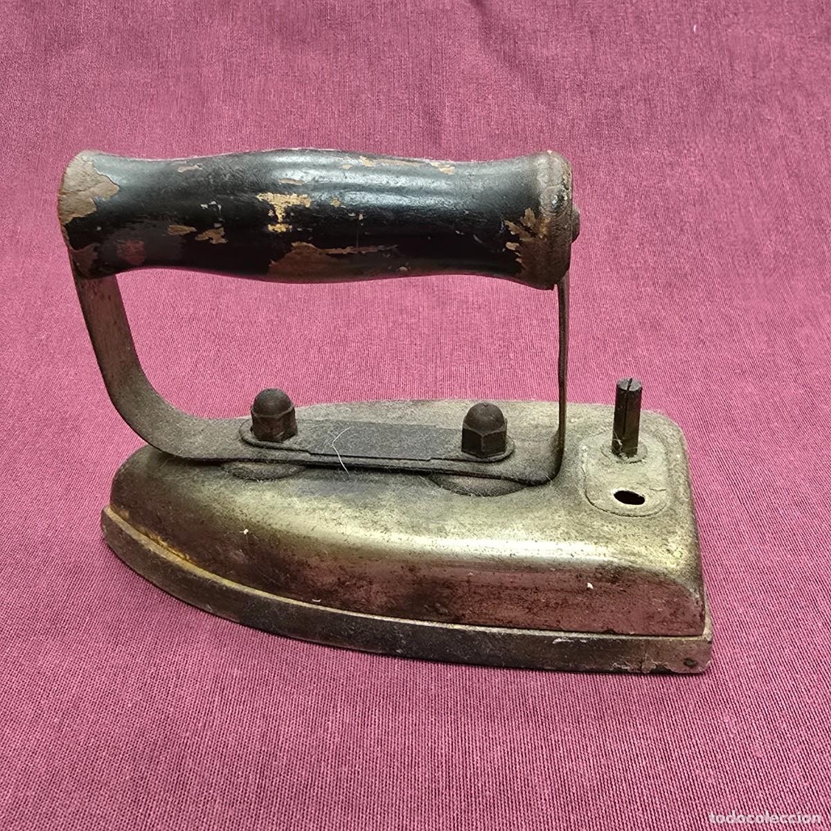 Antig&uuml;edades: ANTIGUA PLANCHA ELECTRICA - Foto 2