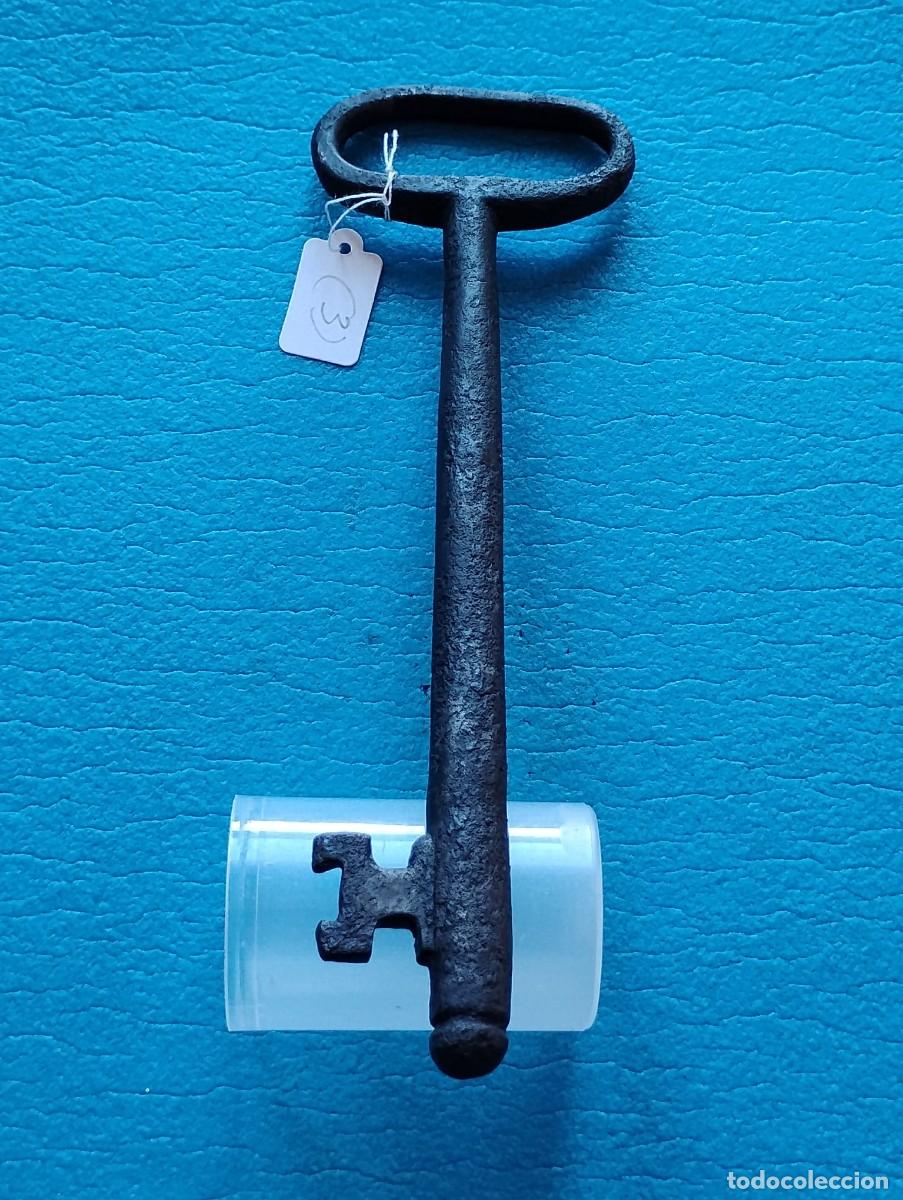 Antig&uuml;edades: ANTIGUA LLAVE DE HIERRO - Foto 1