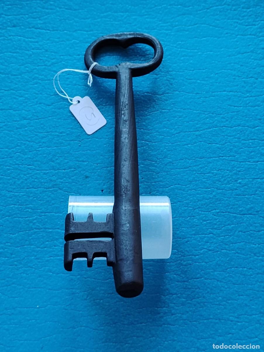 Antig&uuml;edades: ANTIGUA LLAVE DE HIERRO - Foto 1