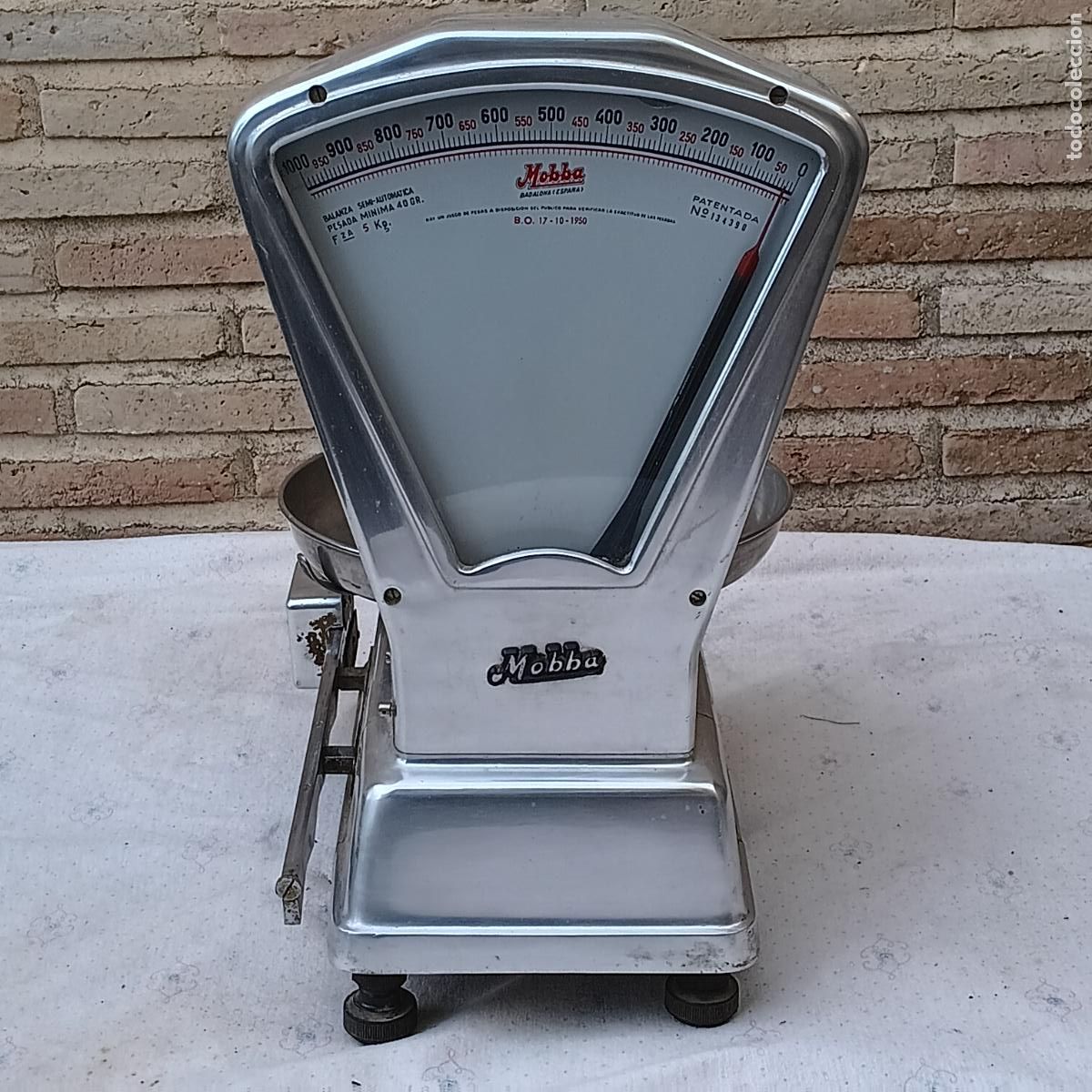 Antig&uuml;edades: BASCULA COMERCIO DE LA MARCA MOBBA - 5 KGS. FUNCIONANDO. - Foto 2