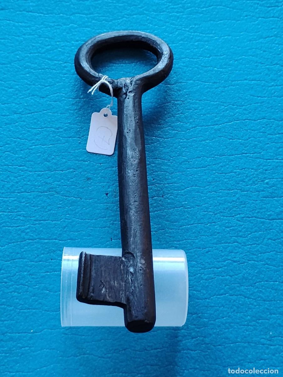Antig&uuml;edades: ANTIGUA LLAVE DE HIERRO - Foto 1
