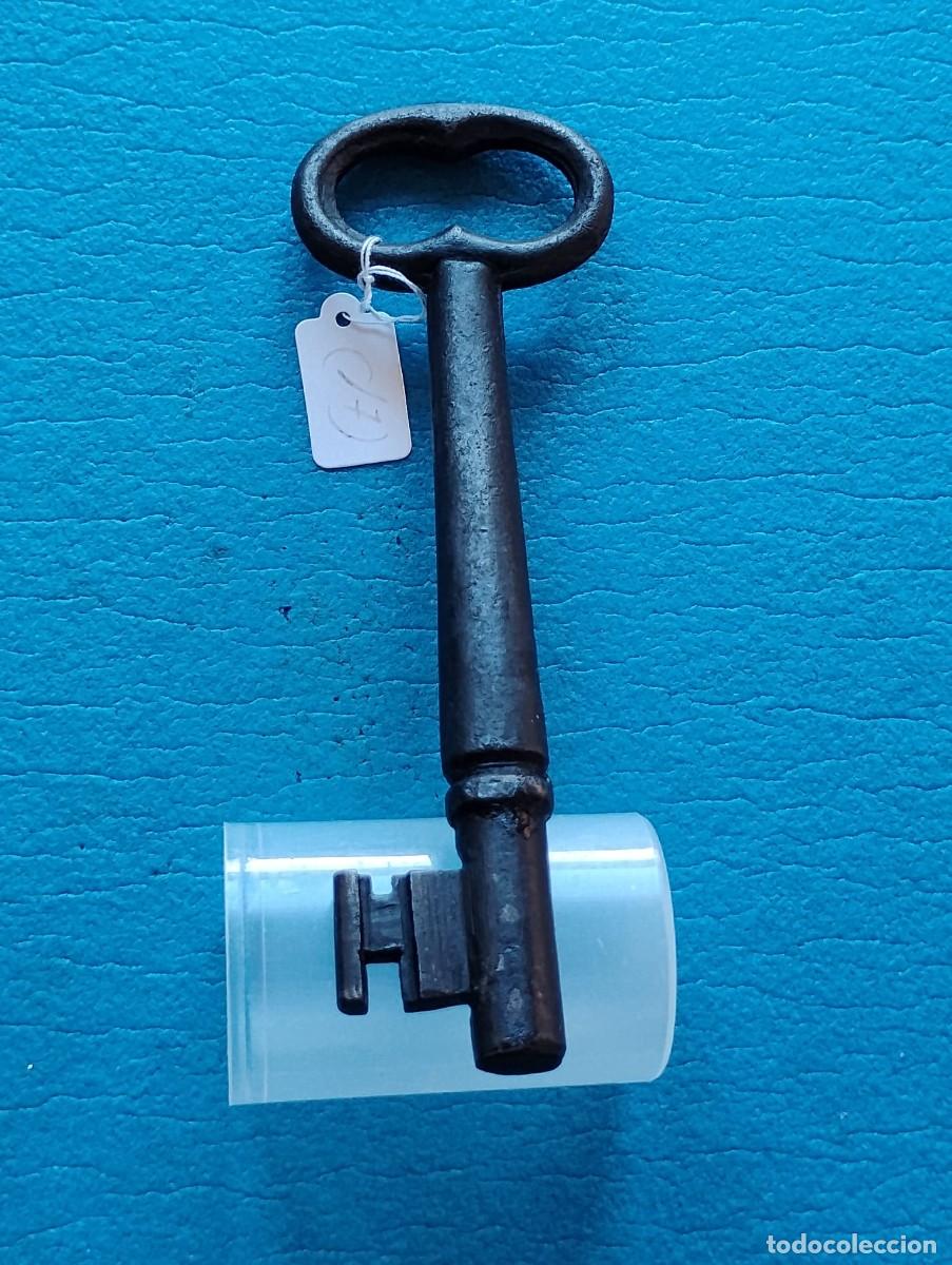 Antig&uuml;edades: ANTIGUA LLAVE DE HIERRO - Foto 1