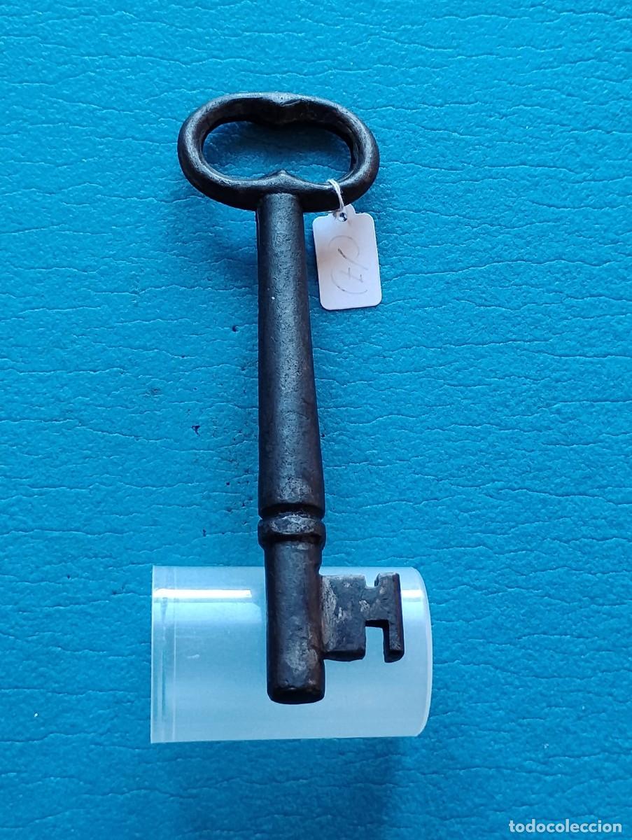 Antig&uuml;edades: ANTIGUA LLAVE DE HIERRO - Foto 2