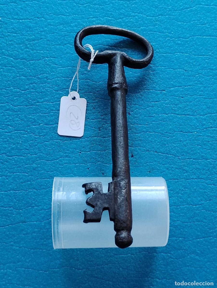Antig&uuml;edades: ANTIGUA LLAVE DE HIERRO - Foto 1