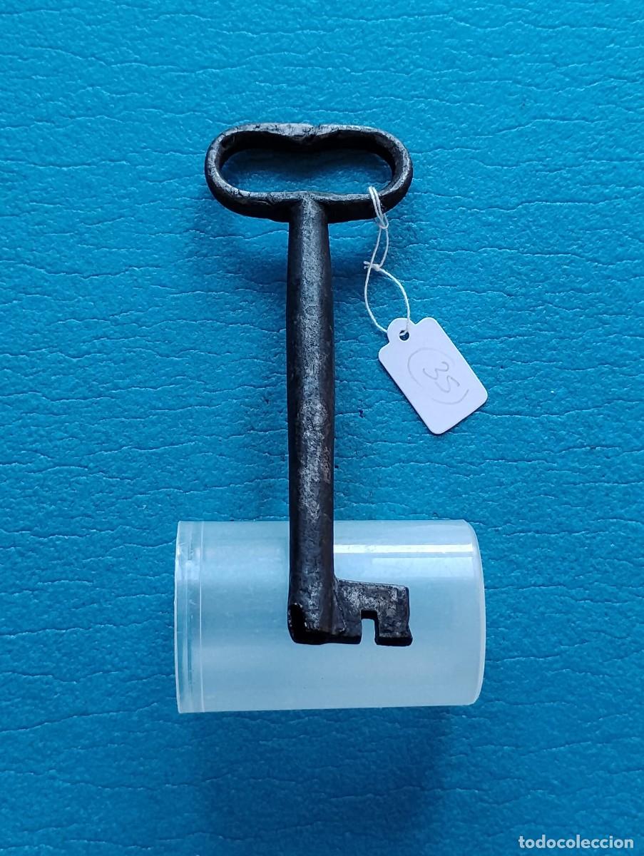 Antig&uuml;edades: ANTIGUA LLAVE DE HIERRO - HUECA - Foto 2