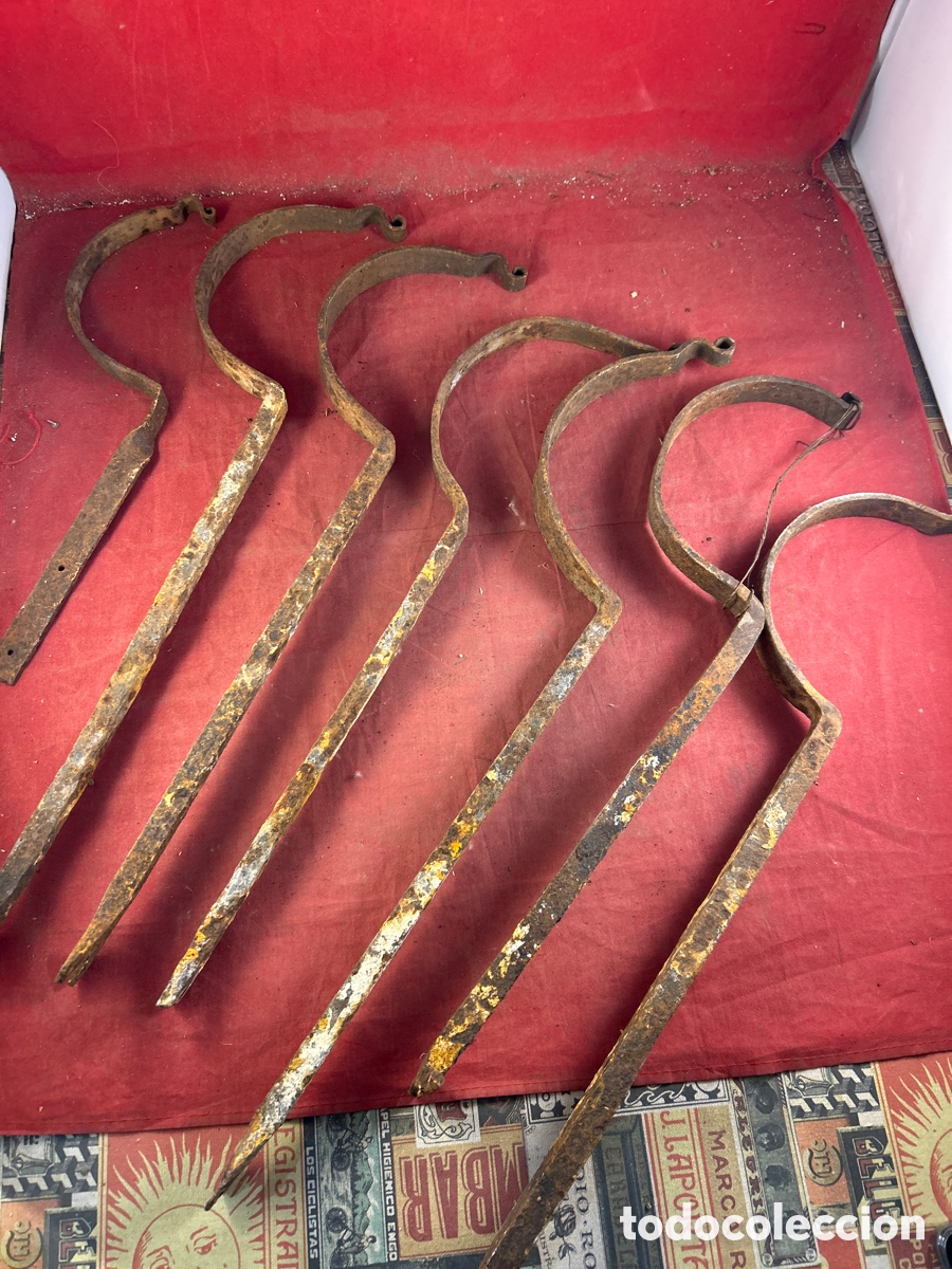 Antig&uuml;edades: LOTE DE GARRAS ANTIGUAS DE HIERRO - Foto 3