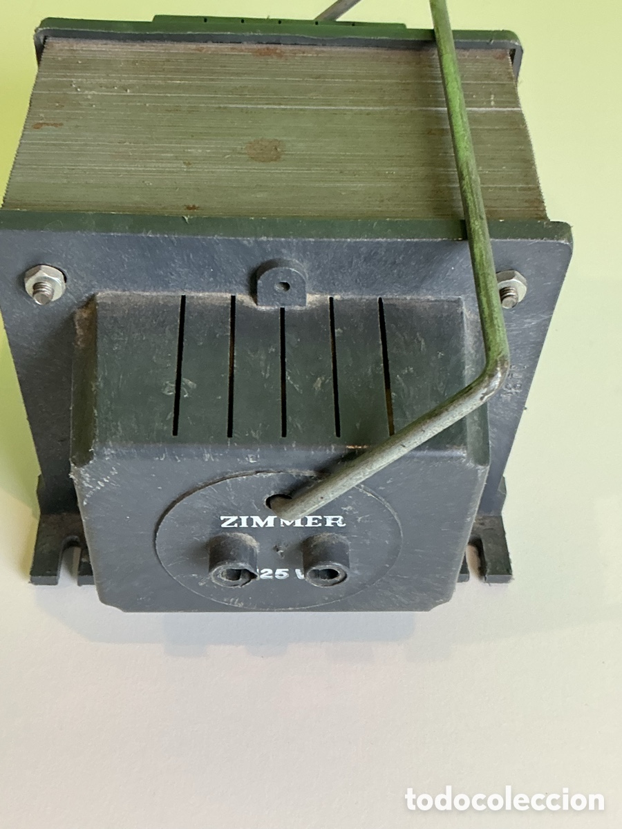 Antig&uuml;edades: Transformador el&eacute;ctrico 125/220V - Foto 2